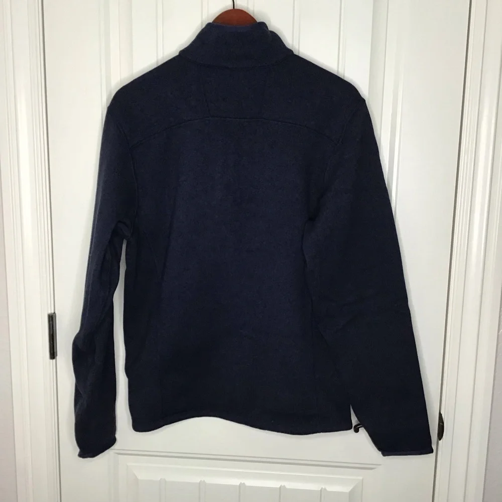 The North Face Gordon Lions 1/4 Zip Fleece Pullover in Navy Size Small.